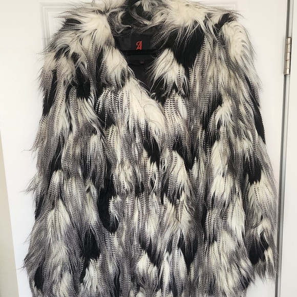 ADRIENNE LANDAU MULTI-COLOR FAUX FUR LONG SLEEVE COAT SIZE L FEATHERED ABSTRACT - Picture 5 of 9